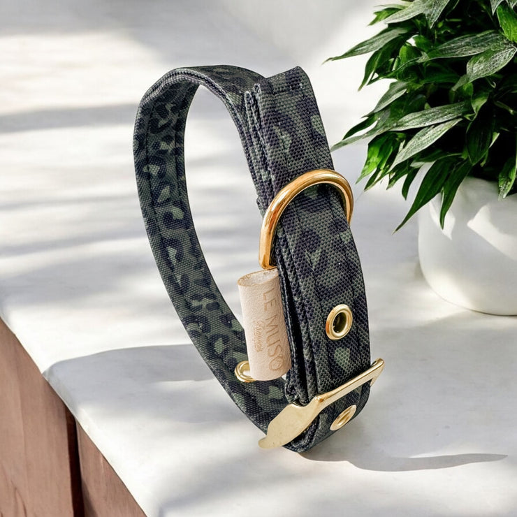 DOG COLLAR WITH EYELETS - LEOPARD WATERPROOF