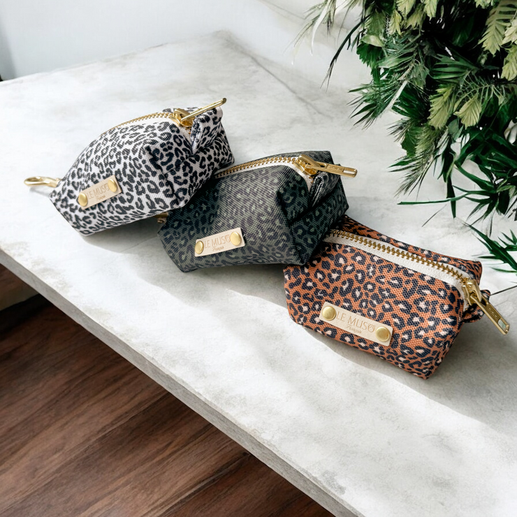 WATERPROOF LEOPARD BAG DISPENSER