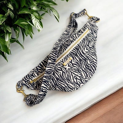 WATERPROOF LEOPARD BELT BAG